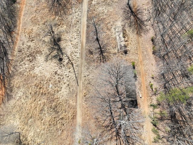 128 Green Oak LN, Patrick Springs, VA 24133