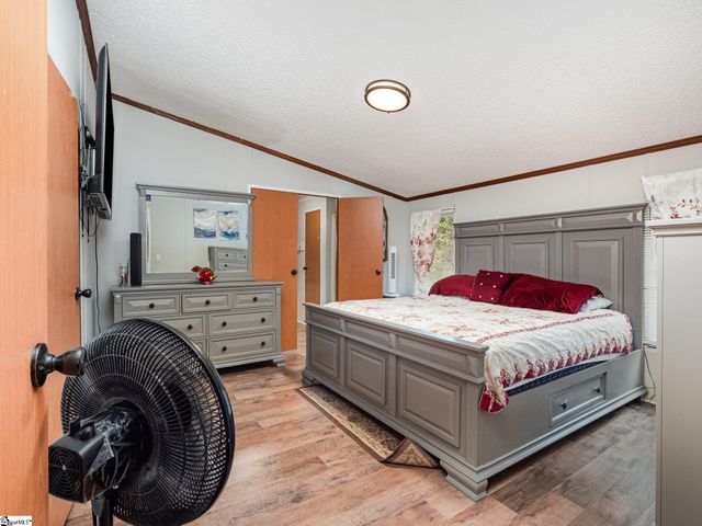 5 Riverbreeze Road, Greenville, SC 29611
