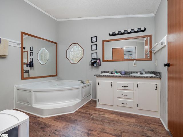 5 Riverbreeze Road, Greenville, SC 29611