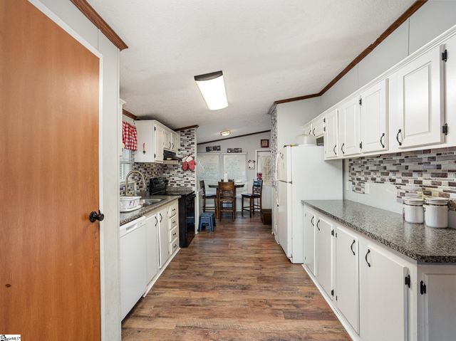 5 Riverbreeze Road, Greenville, SC 29611