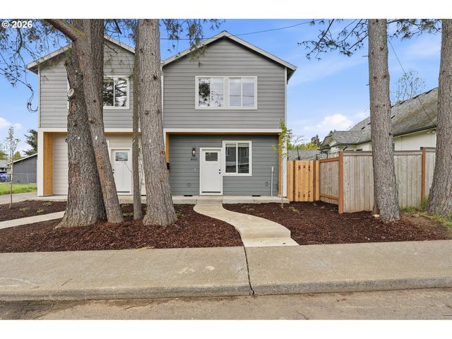 8665 Se Insley St, Portland, OR 97266