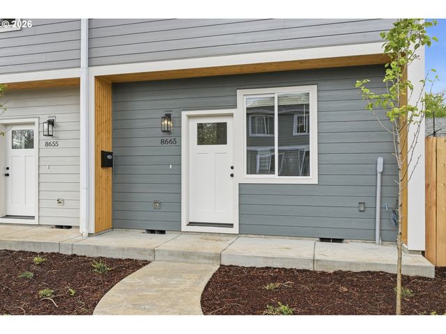 8665 Se Insley St, Portland, OR 97266