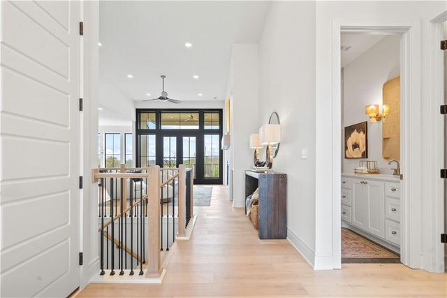 1816 NE Lashbrook Circle, Lee's Summit, MO 64086