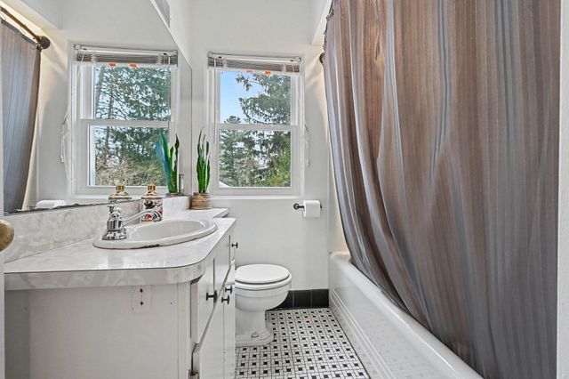 2419 Alamo Avenue, Kalamazoo Twp, MI 49006