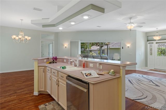 6600 W Cannondale Drive, Crystal River, FL 34429