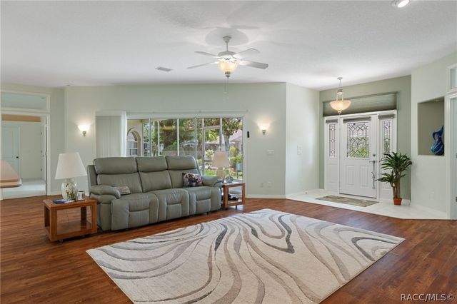 6600 W Cannondale Drive, Crystal River, FL 34429