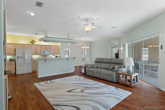 6600 W Cannondale Drive, Crystal River, FL 34429