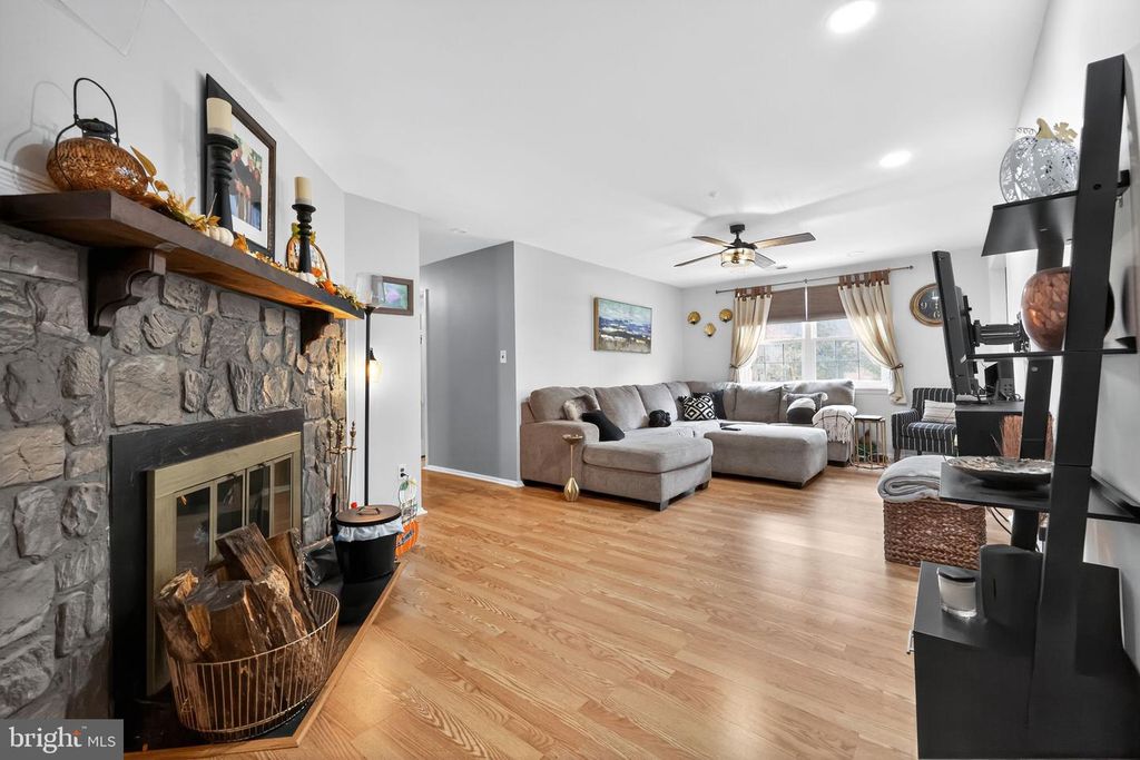 8 JOHN HANCOCK BLDG, Turnersville, NJ 08012