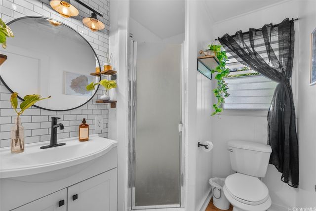 2445 10th Avenue, Honolulu, HI 96816