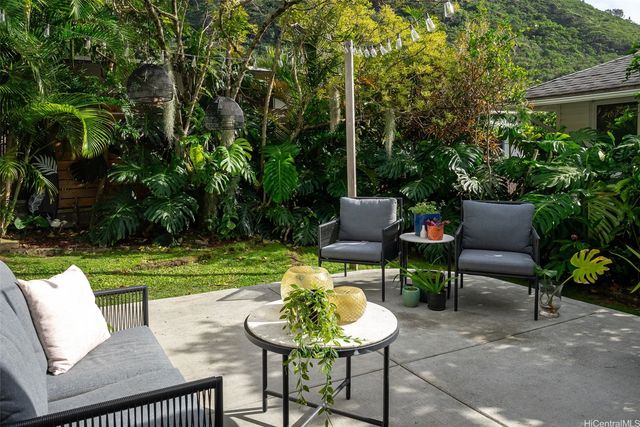 2445 10th Avenue, Honolulu, HI 96816