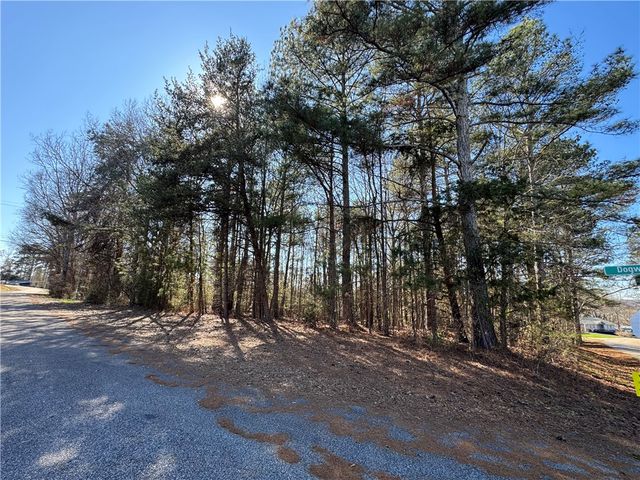 94 Dogwood Farms Court, Townville, SC 29689