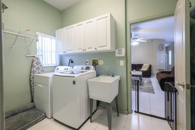 10370 NW 14th Place, Coral Springs, FL 33071