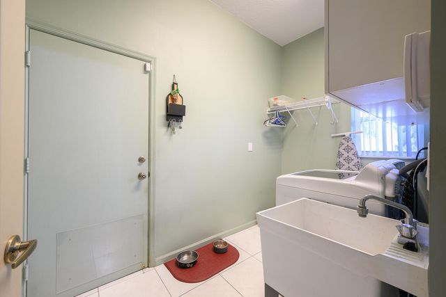 10370 NW 14th Place, Coral Springs, FL 33071