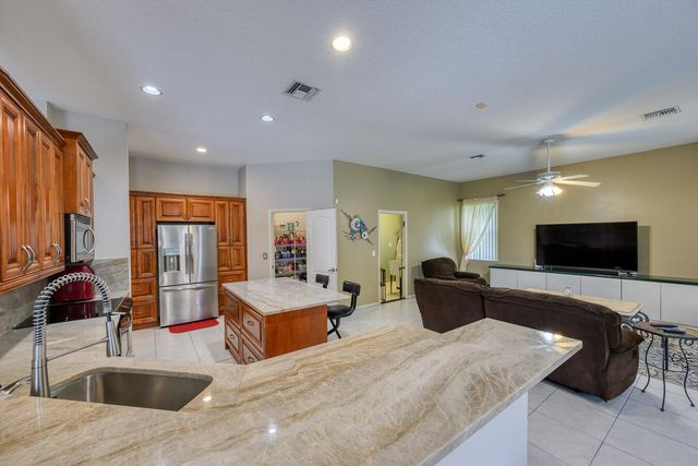 10370 NW 14th Place, Coral Springs, FL 33071