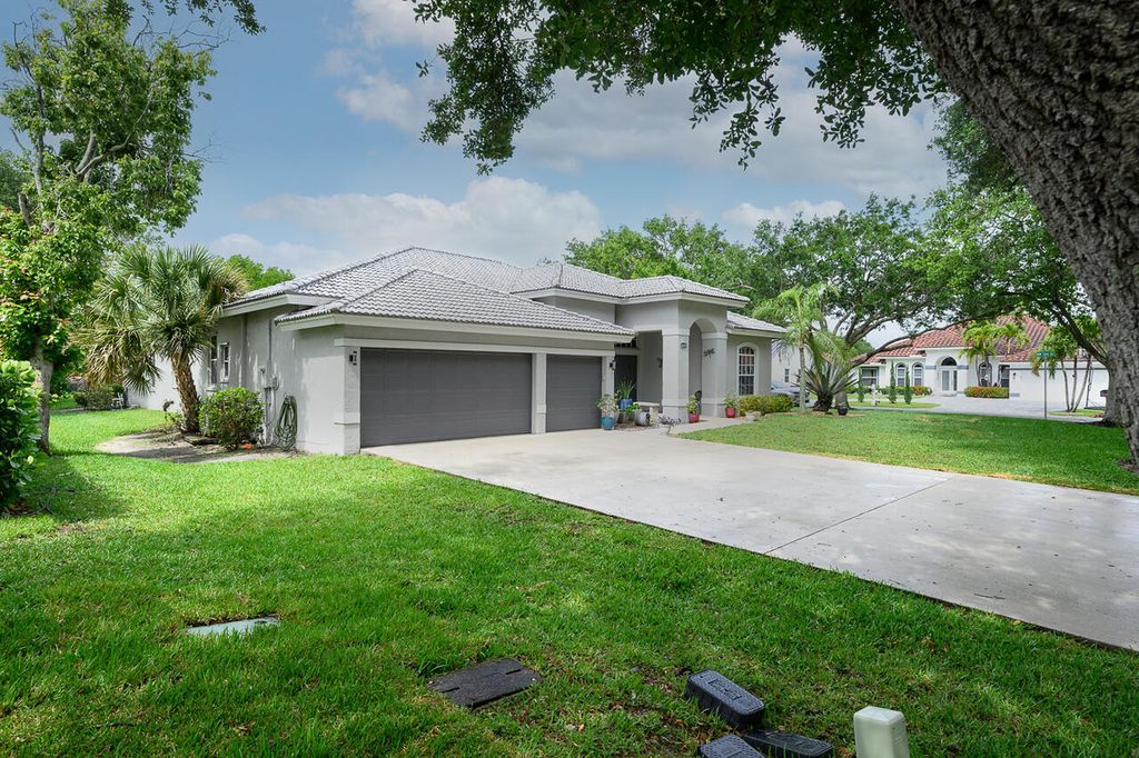 10370 NW 14th Place, Coral Springs, FL 33071