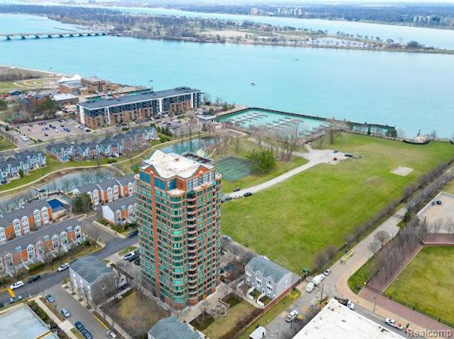 3320 2f Spinnaker Ln Lane 5 2f, Detroit, MI 48207