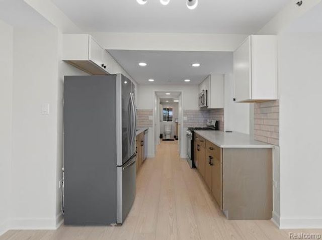 3320 2f Spinnaker Ln Lane 5 2f, Detroit, MI 48207