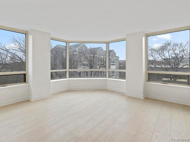 3320 2f Spinnaker Ln Lane 5 2f, Detroit, MI 48207