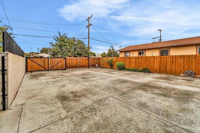 1332 Coolidge, National City, CA 91950