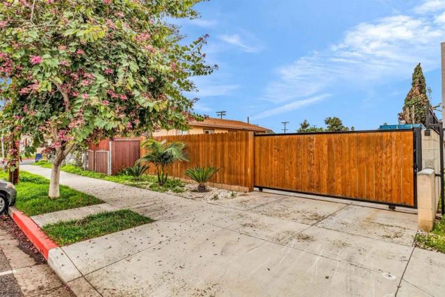 1332 Coolidge, National City, CA 91950