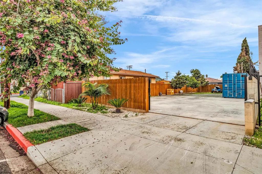 1332 Coolidge, National City, CA 91950
