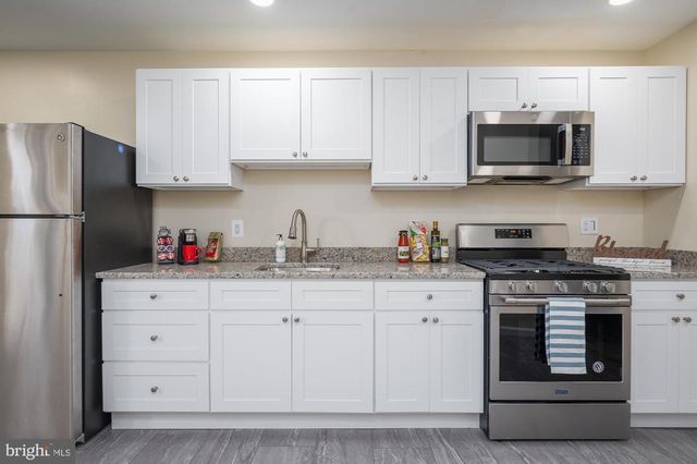 820 E NORTH AVE, Baltimore, MD 21202