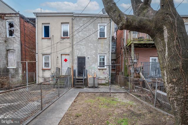 820 E NORTH AVE, Baltimore, MD 21202