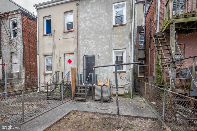 820 E NORTH AVE, Baltimore, MD 21202