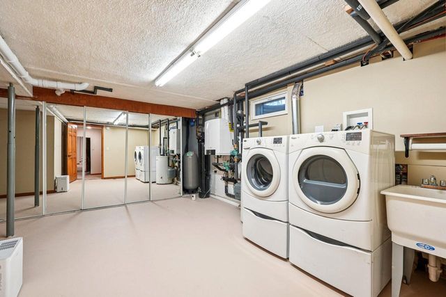 W8059 Bay View DRIVE, Whitewater, WI 53190