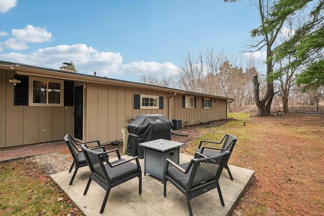 W8059 Bay View DRIVE, Whitewater, WI 53190