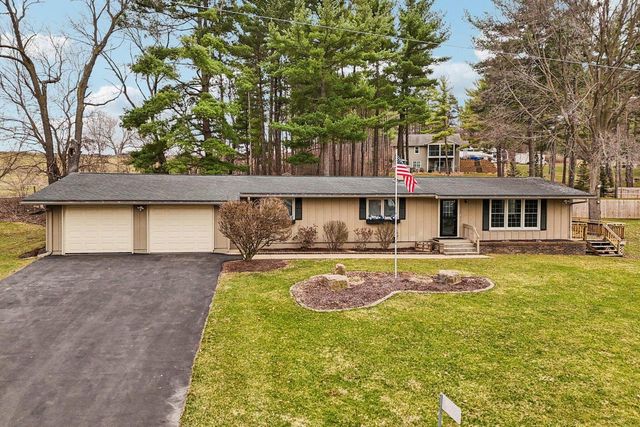 W8059 Bay View DRIVE, Whitewater, WI 53190