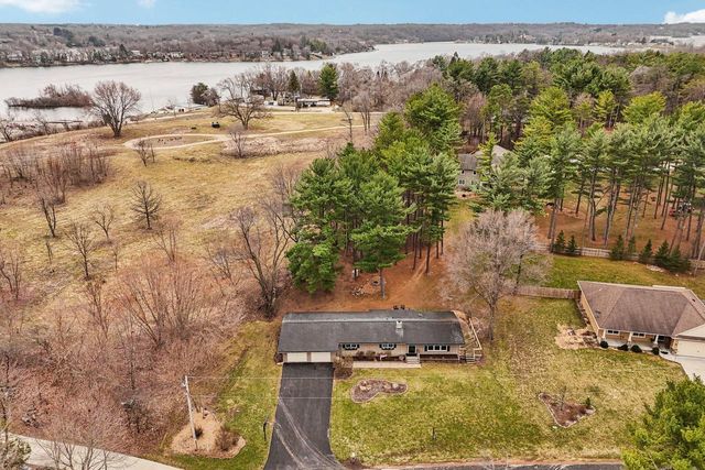 W8059 Bay View DRIVE, Whitewater, WI 53190