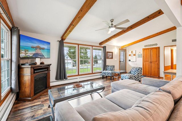 W8059 Bay View DRIVE, Whitewater, WI 53190