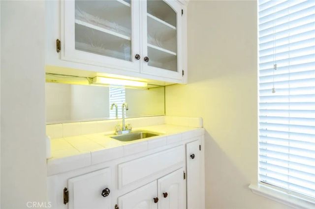 1301 S Cotta Street South, Visalia, CA 93292
