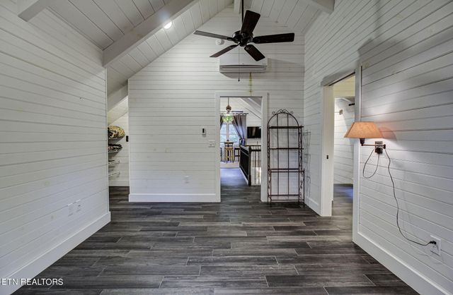 2500 Joe Brown Hwy, Tellico Plains, TN 37385