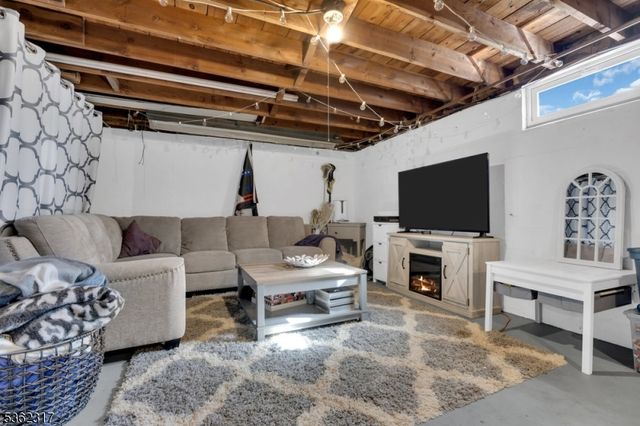 32 Broad Ave, Byram Twp., NJ 07874
