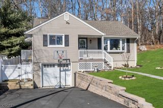 32 Broad Ave, Byram Twp., NJ 07874