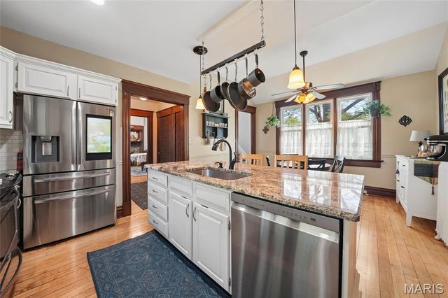 33 S Laclede Station Road, Webster Groves, MO 63119