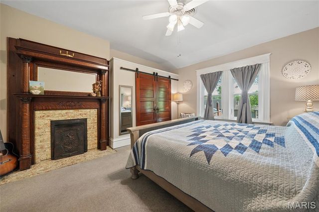 33 S Laclede Station Road, Webster Groves, MO 63119