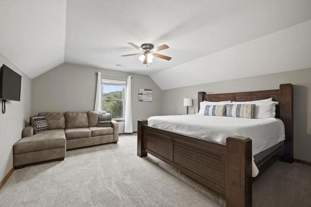 210 Deep Forest, Hollister, MO 65672