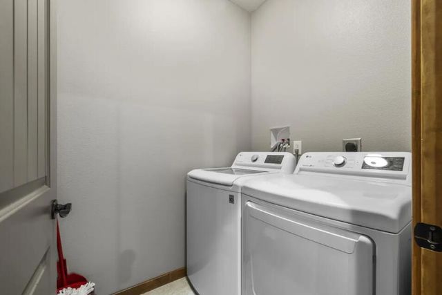 210 Deep Forest, Hollister, MO 65672