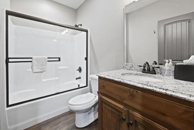 210 Deep Forest, Hollister, MO 65672