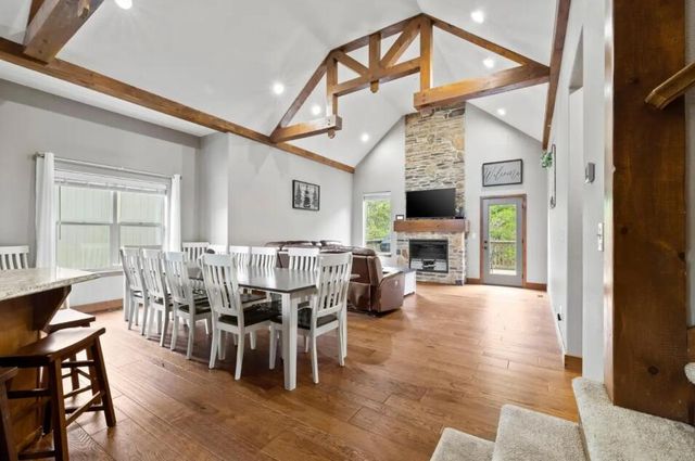 210 Deep Forest, Hollister, MO 65672