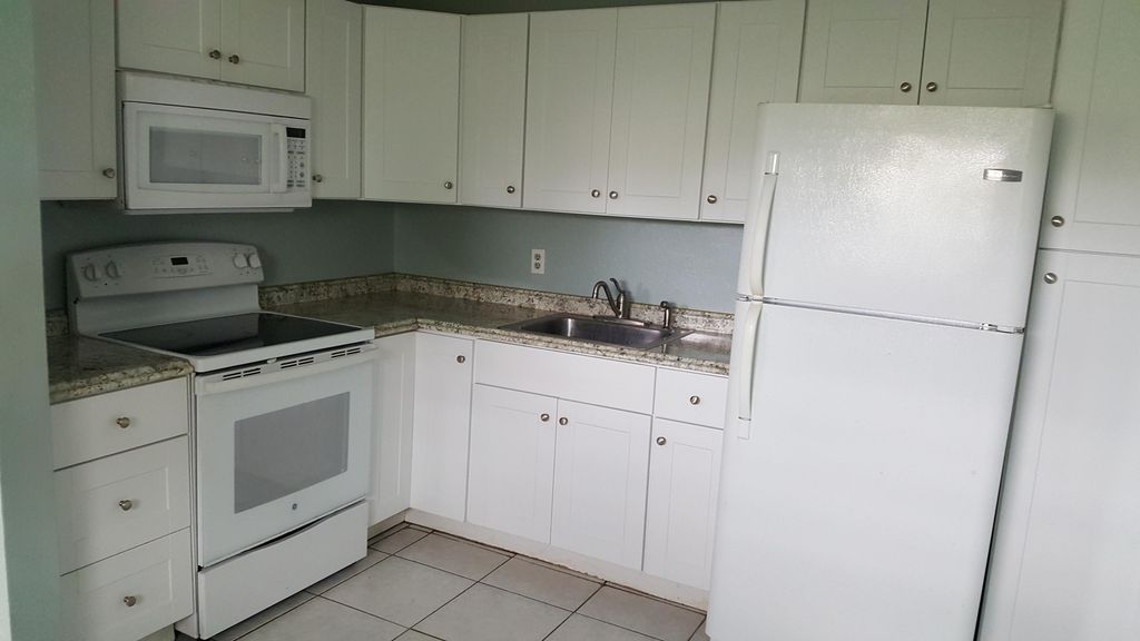 109 E Central Boulevard, Lantana, FL 33462