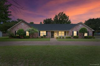 701 S Tyler Street, Mcgregor, TX 76657