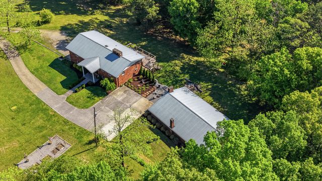 10212 Lovell Road, Soddy Daisy, TN 37379