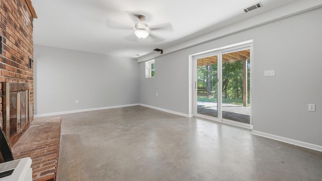 10212 Lovell Road, Soddy Daisy, TN 37379
