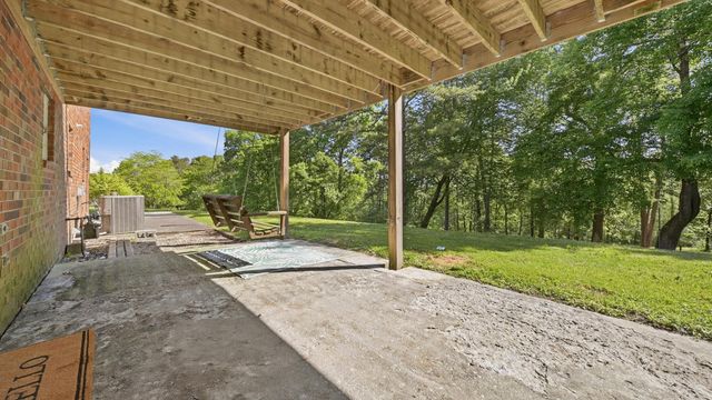10212 Lovell Road, Soddy Daisy, TN 37379