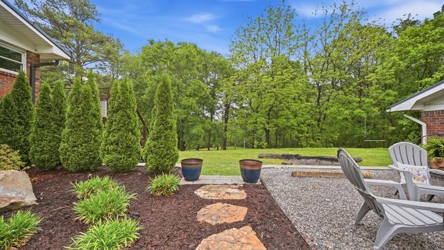 10212 Lovell Road, Soddy Daisy, TN 37379
