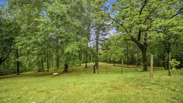 10212 Lovell Road, Soddy Daisy, TN 37379